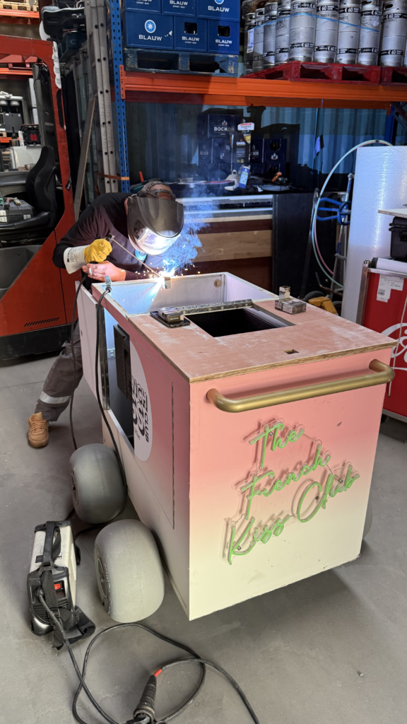 Activatie | The French Kiss Club (2025)